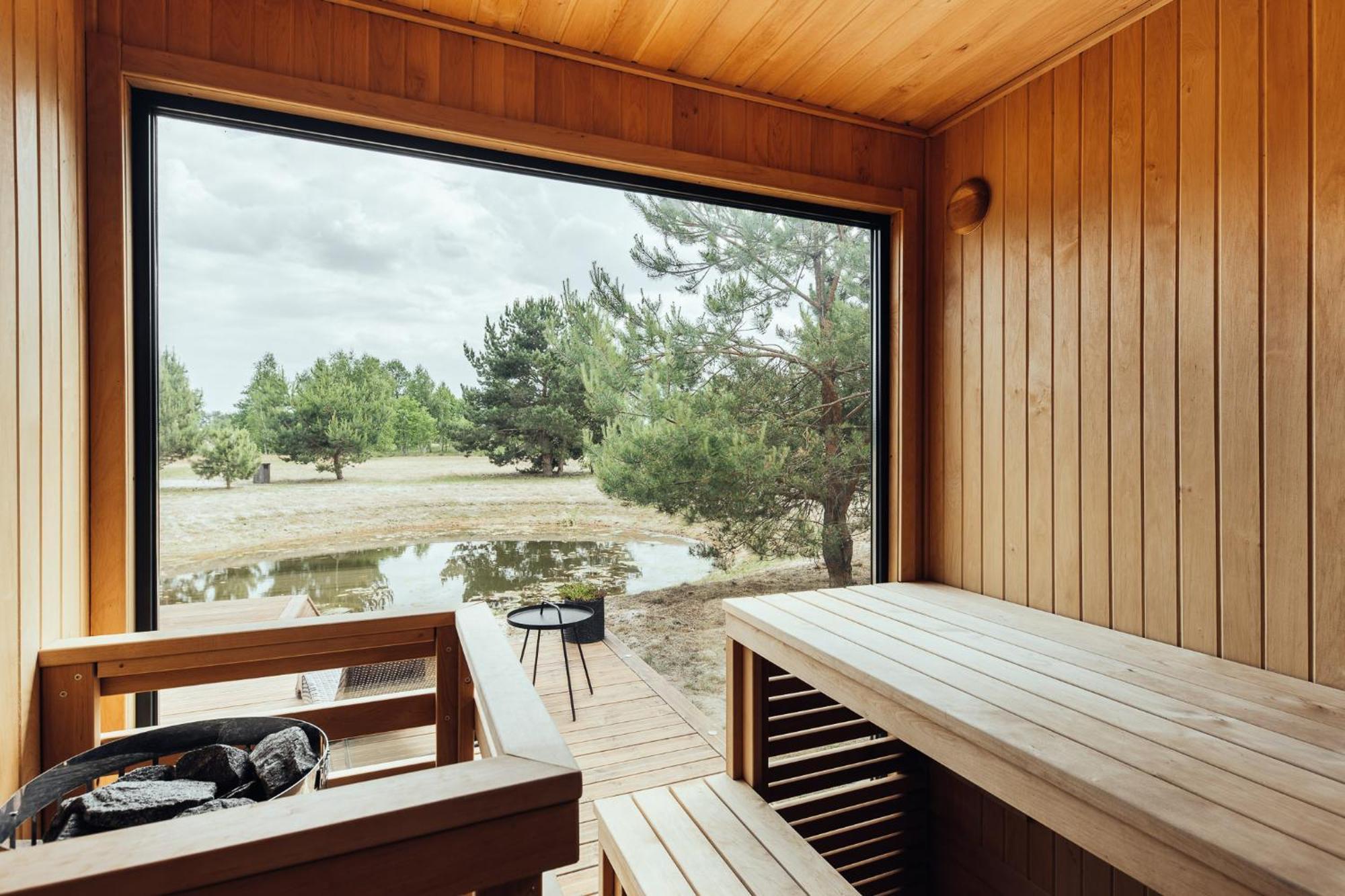 Atputas Komplekss Pazust Priedes - Sunset House Бернати Экстерьер фото