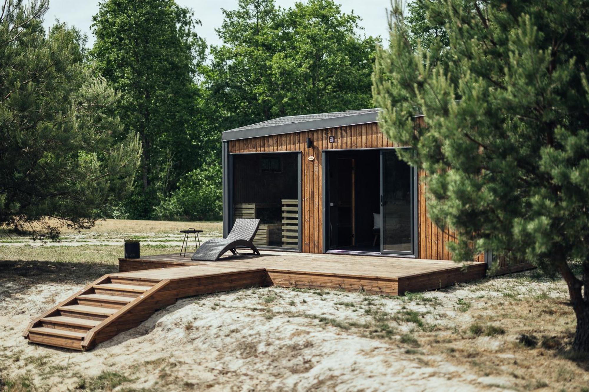 Atputas Komplekss Pazust Priedes - Sunset House Бернати Экстерьер фото