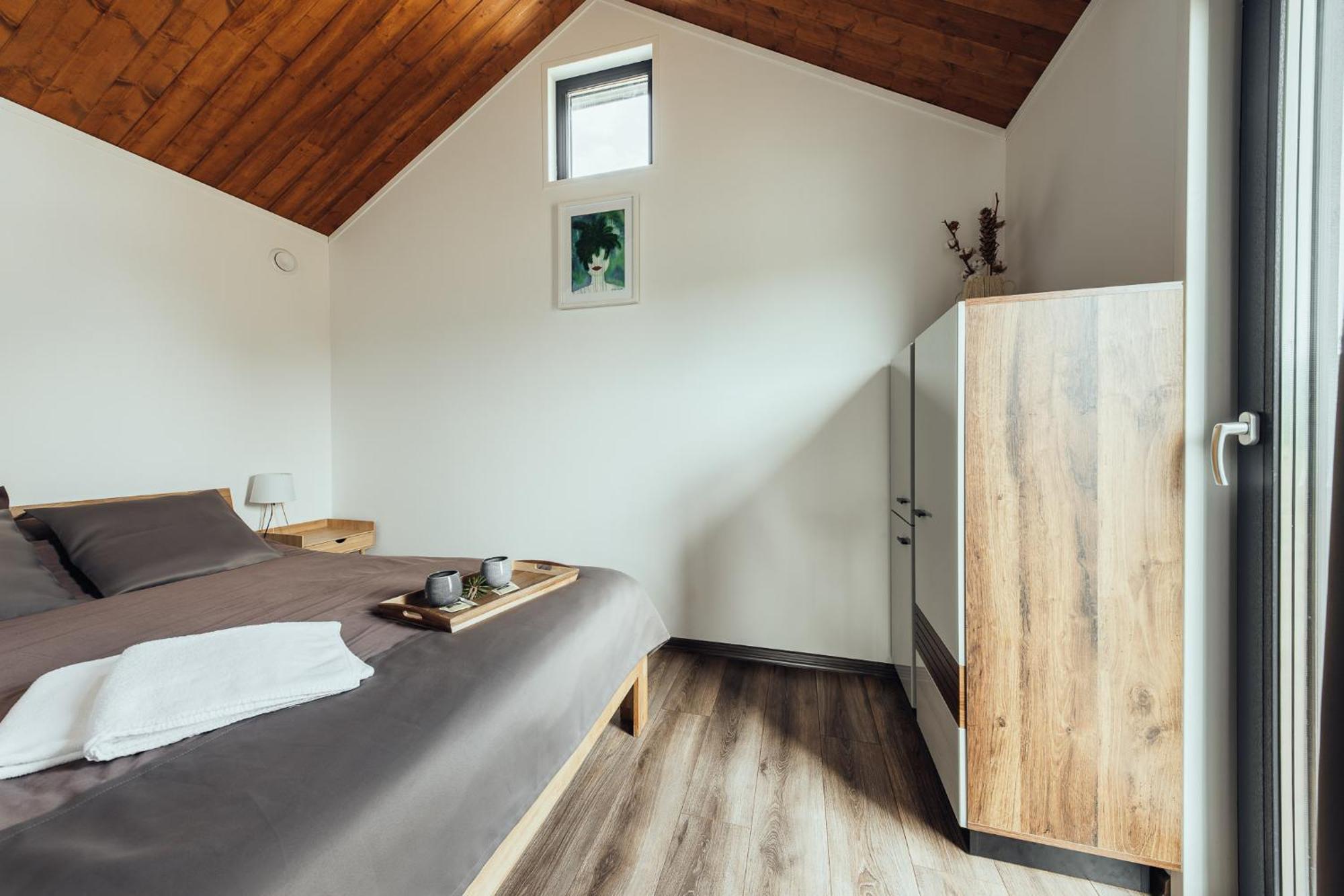 Atputas Komplekss Pazust Priedes - Sunset House Бернати Экстерьер фото
